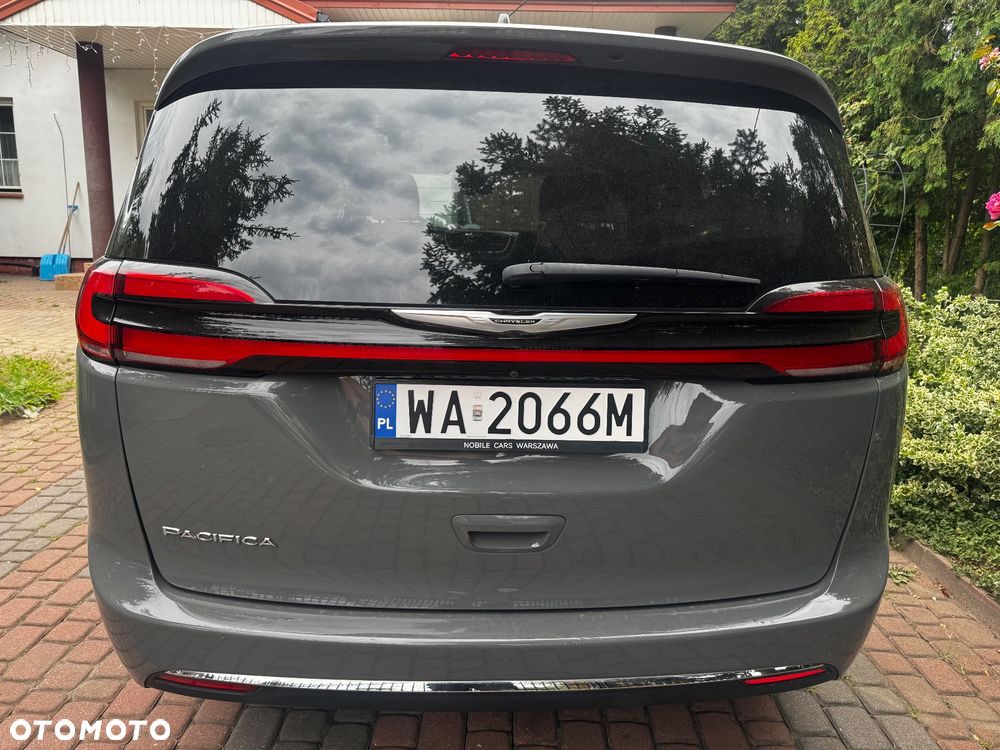Chrysler Pacifica - 6