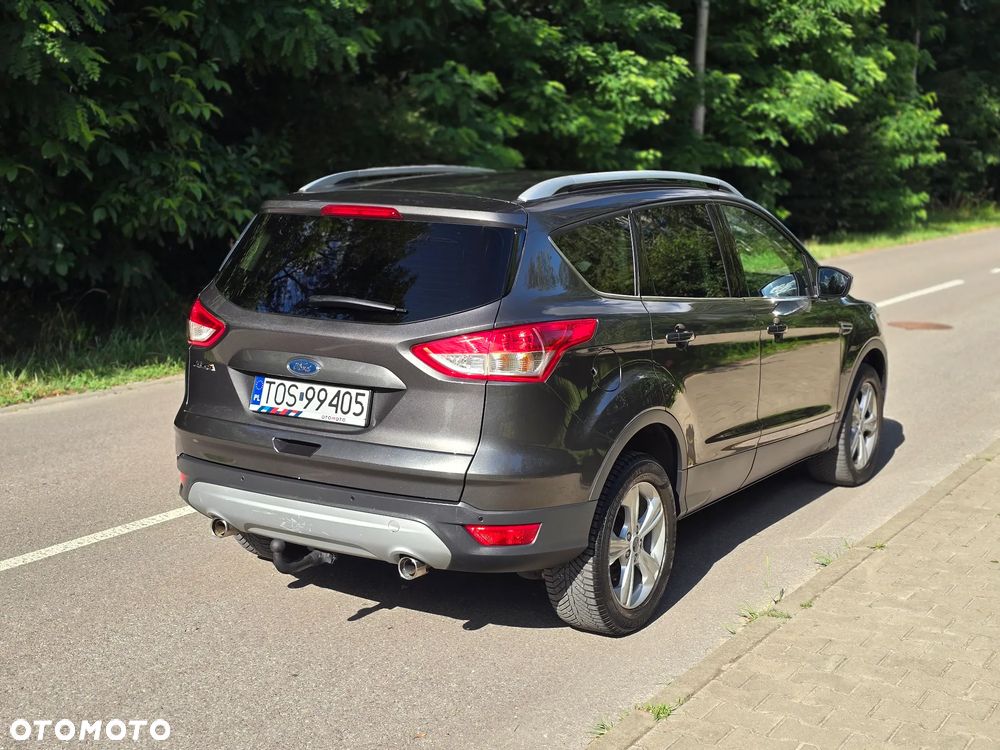 Ford Kuga 2.0 TDCi 2x4 Titanium - 15