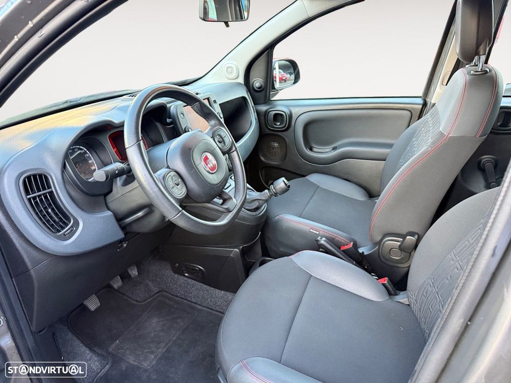 Fiat Panda 1.0 Hybrid (RED) — fotografia 9