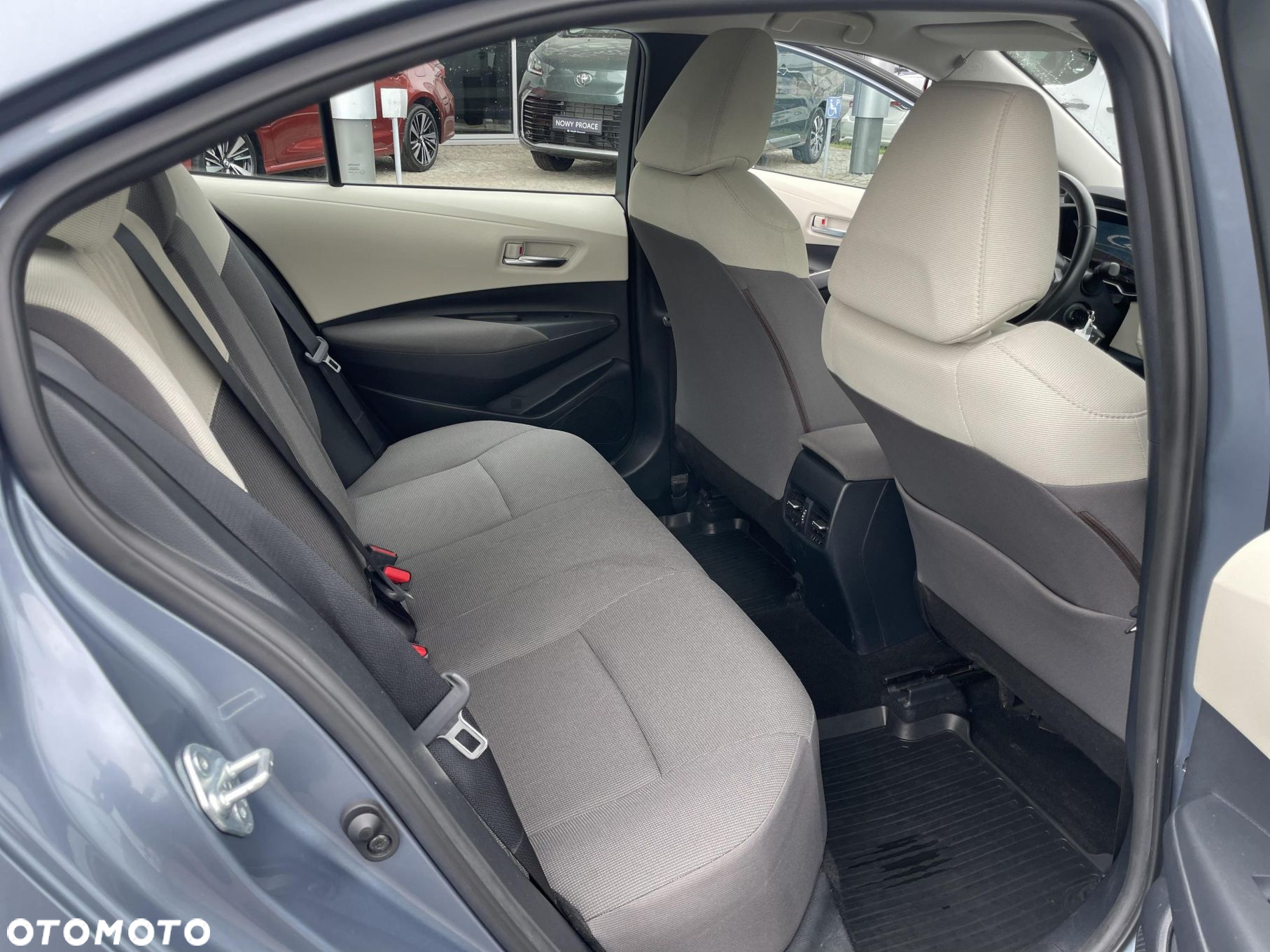 Toyota Corolla - 18