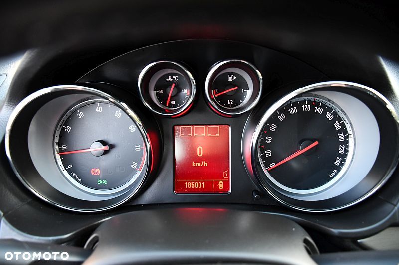 Opel Insignia 1.8 Cosmo - 33