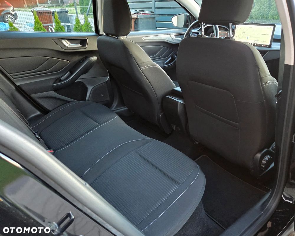 Ford Focus 1.0 EcoBoost Titanium - 17