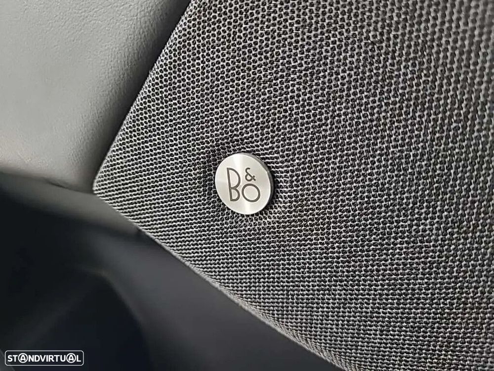 Ford Mustang Mach-E - 10