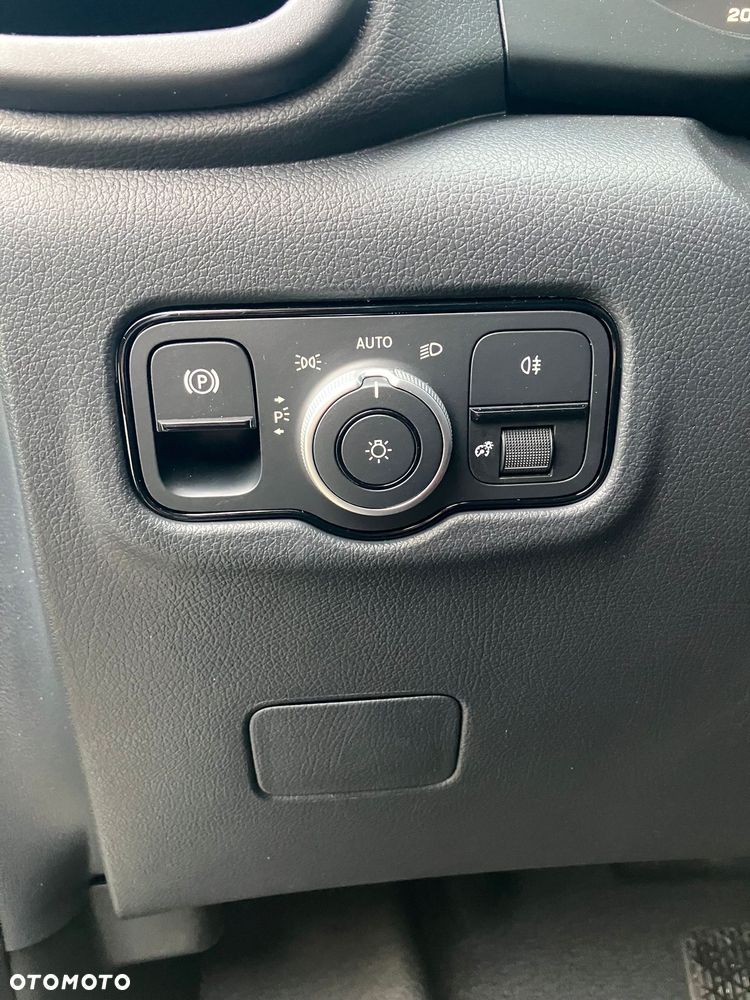 Mercedes-Benz Vito 112e eVito Furgon długi - 16