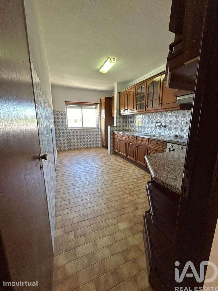 Apartamento T3 em Rio Maior - Grande imagem: 2/17