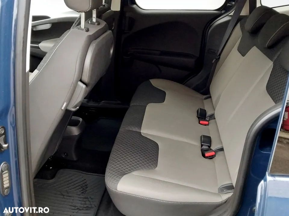 Ford Tourneo Courier 1.5 TDCi City - 17