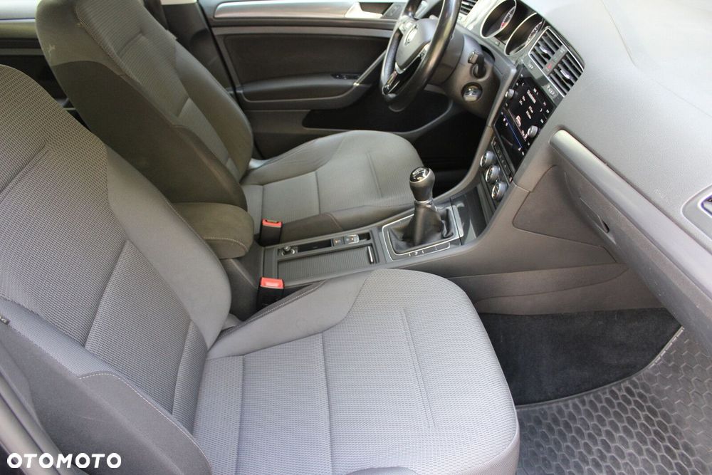 Volkswagen Golf Variant - 16