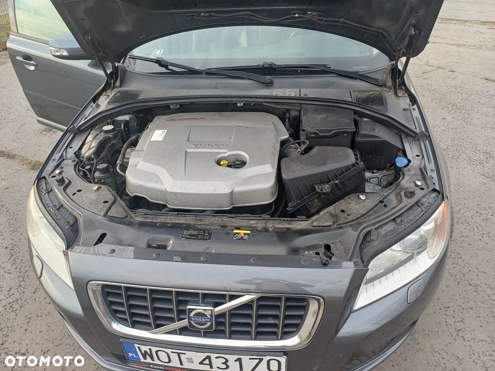 Volvo V70 2.0D Kinetic - 13