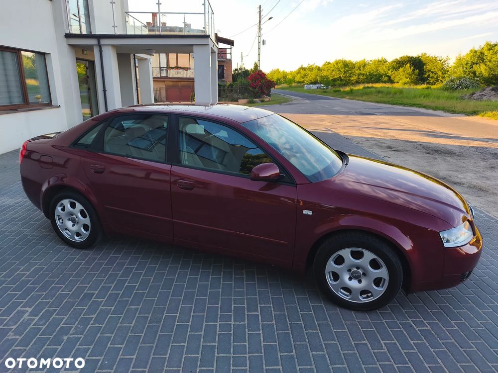 Audi A4 Limousine - 21