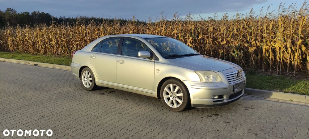 Toyota Avensis 2003 photo 4
