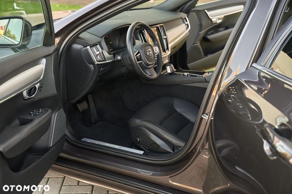 Volvo V90 T6 Recharge AWD Geartronic Inscription - 26