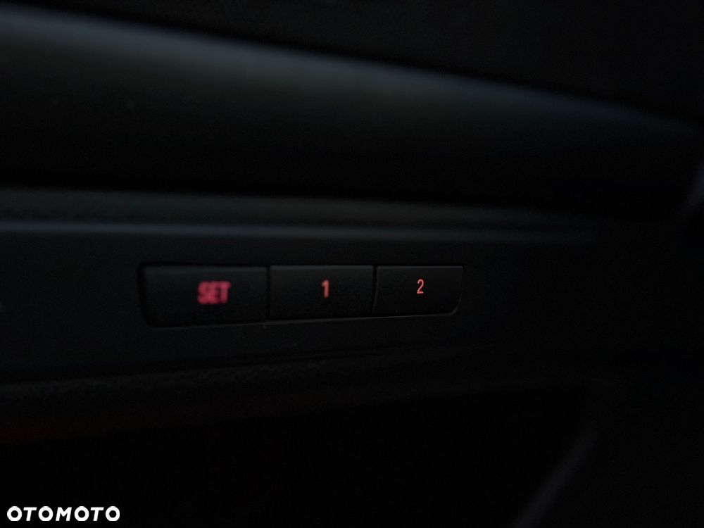 BMW Seria 5 520d xDrive M Sport sport - 17