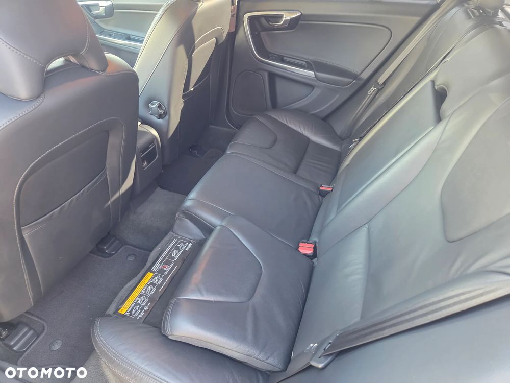 Volvo V60 D4 Geartronic Summum - 15