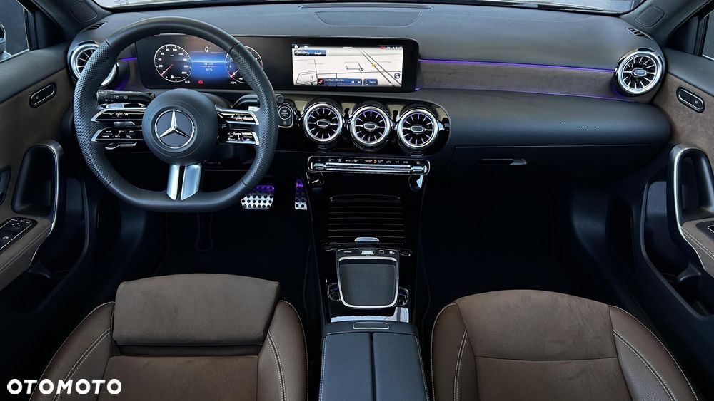 Mercedes-Benz Klasa A 200 AMG Line 7G-DCT - 19