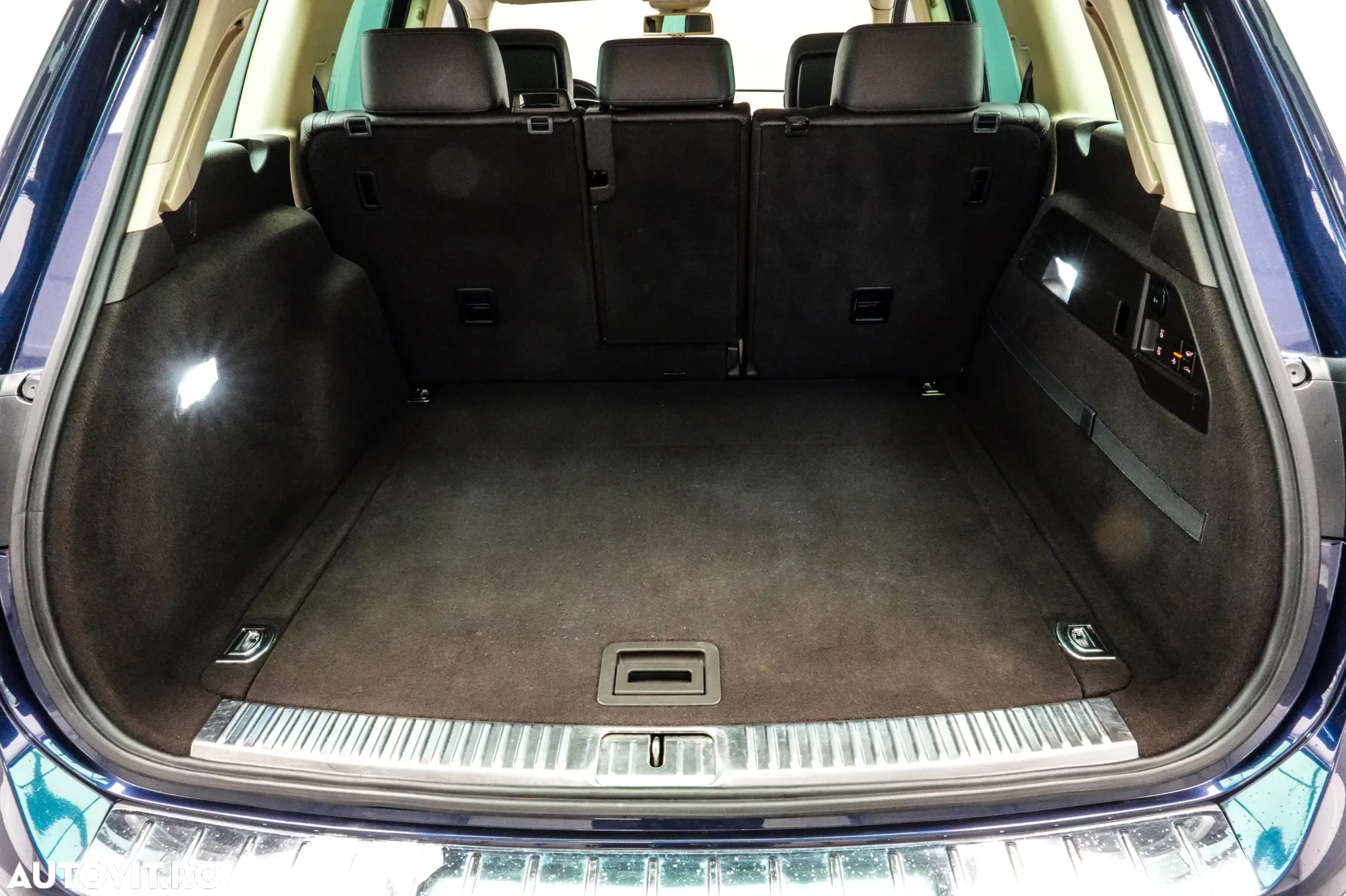 Volkswagen Touareg 3.0 V6 TDI DPF Automatik Mountain - 31