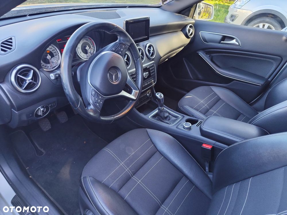 Mercedes-Benz Klasa A 180 (BlueEFFICIENCY) Style - 29