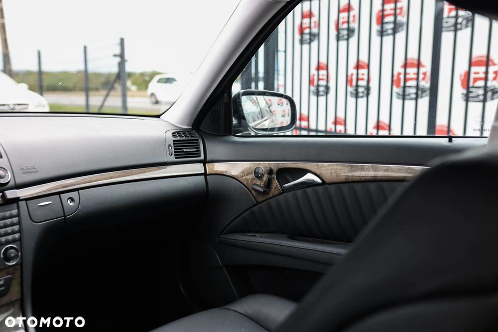 Mercedes-Benz Klasa E 350 4-Matic Avantgarde - 26
