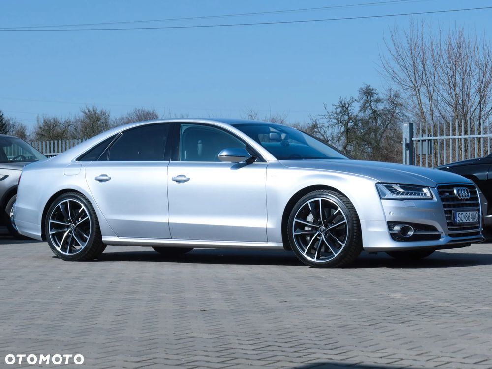 Audi S8 Plus - 39