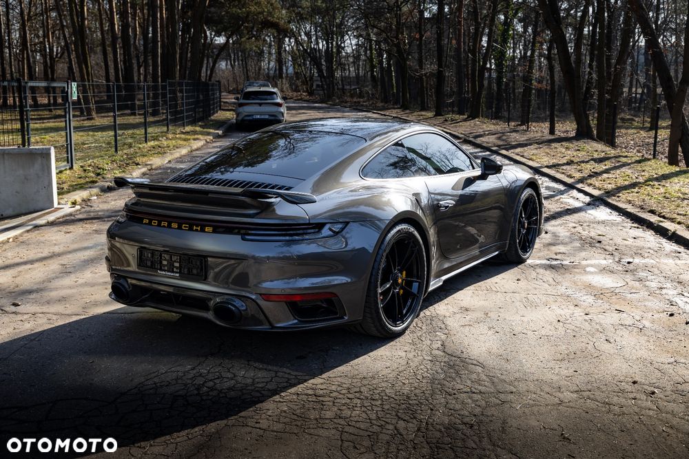 Porsche 911 Turbo S - 6