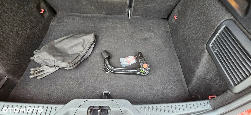 Ford Focus 1.0 EcoBoost Hybrid ST-LINE X - 23