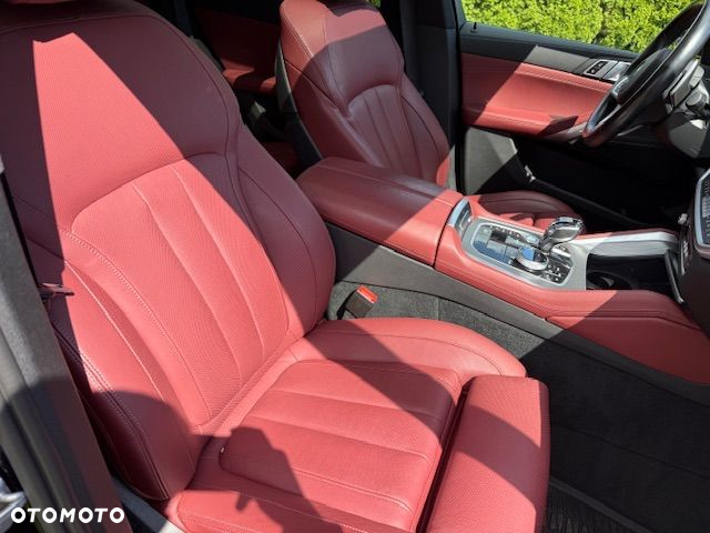 BMW X6 xDrive40i - 19