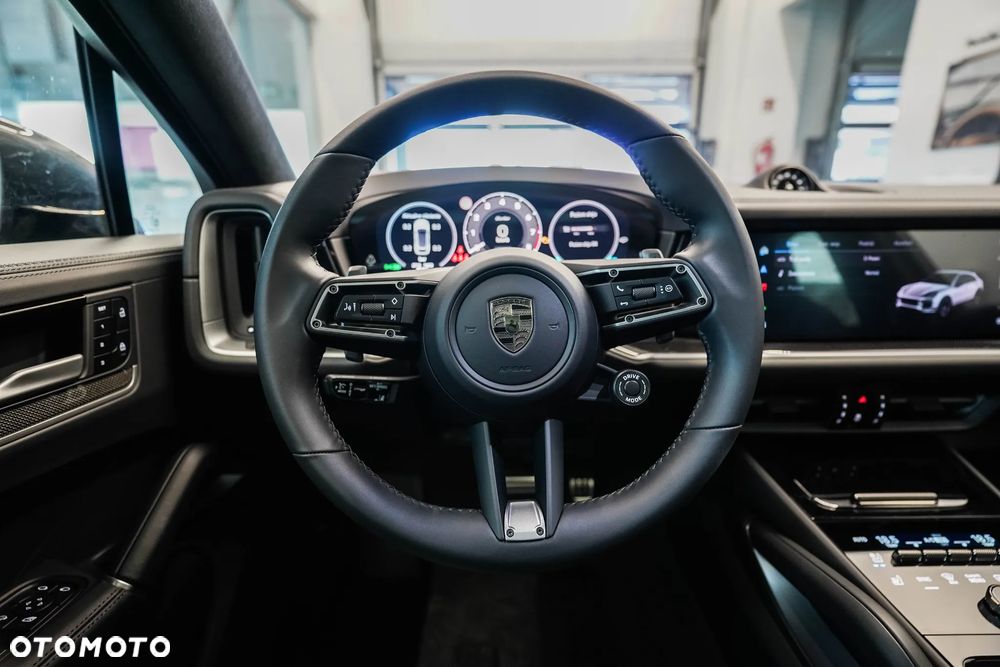 Porsche Cayenne Turbo E-Hybrid PHEV - 16
