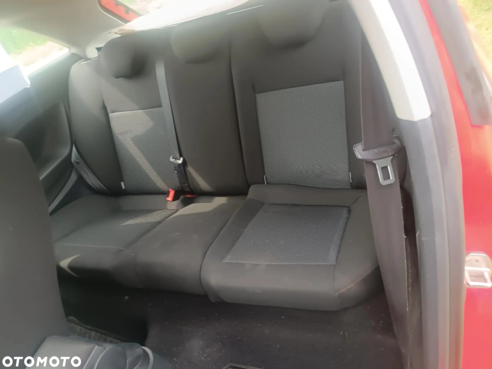 Seat Ibiza SC 1.6 16V Sport - 11