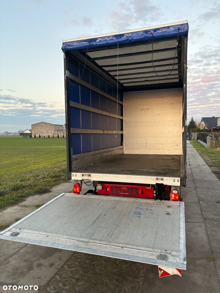 Mercedes-Benz Sprinter - 14