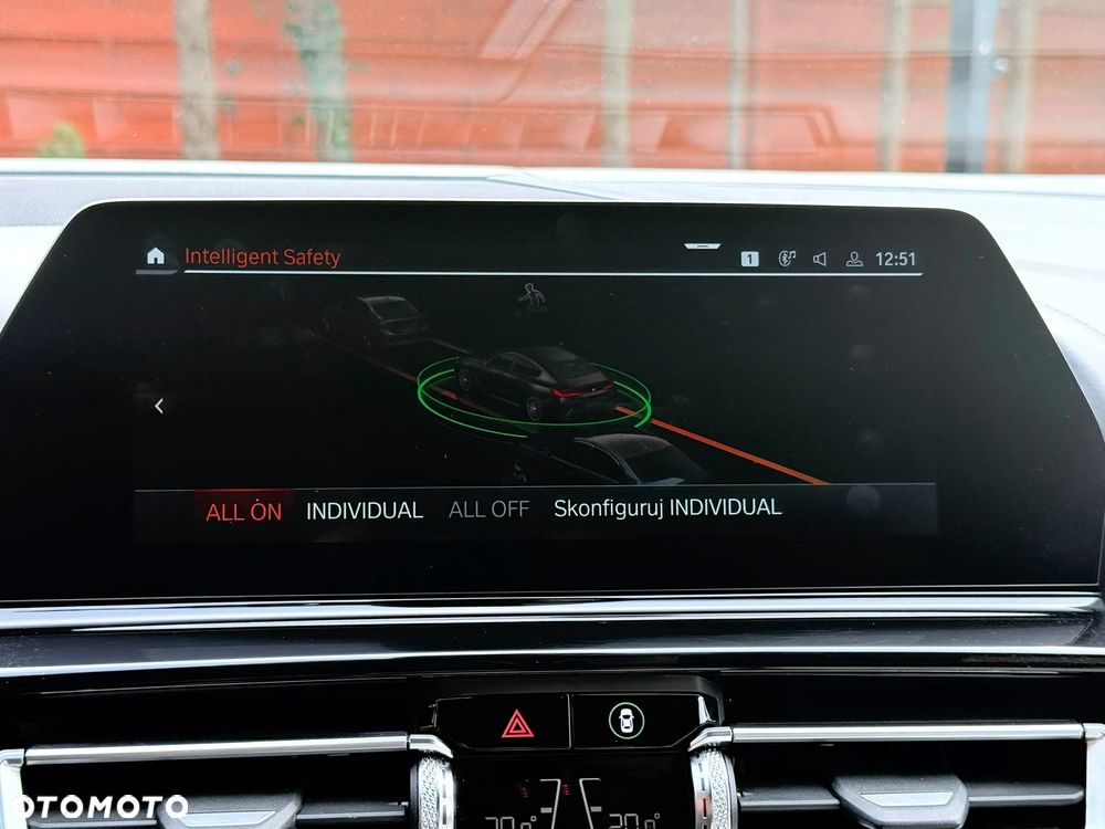 BMW Seria 8 - 28