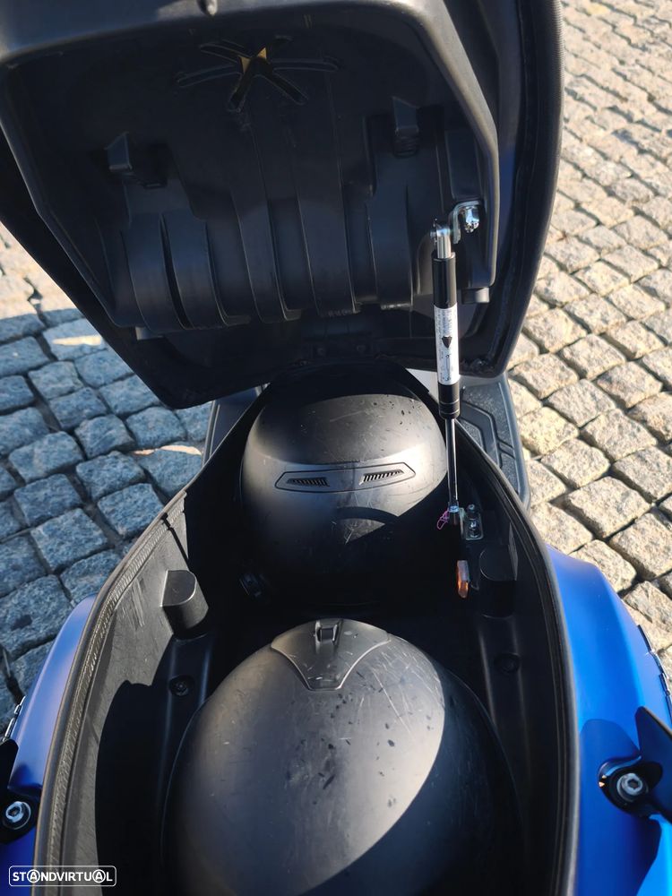Sym JOYMAX Z - 8