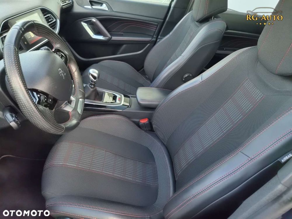 Peugeot 308 - 24