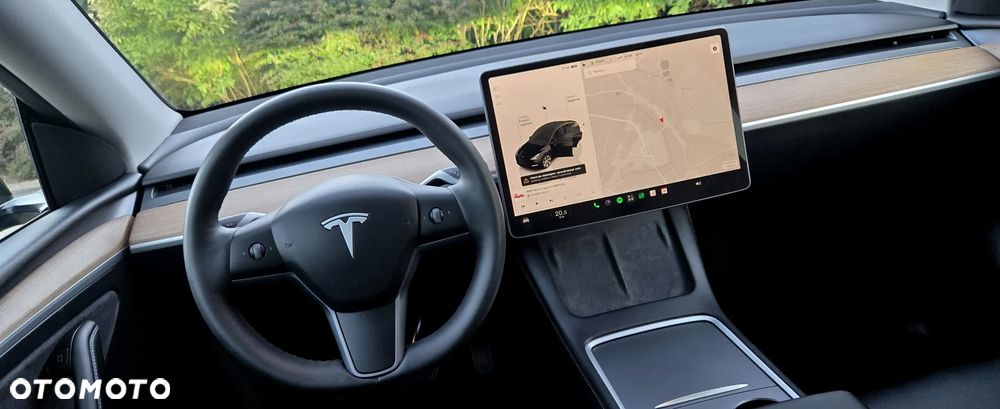 Tesla Model Y Long Range Dual Motor AWD - 24