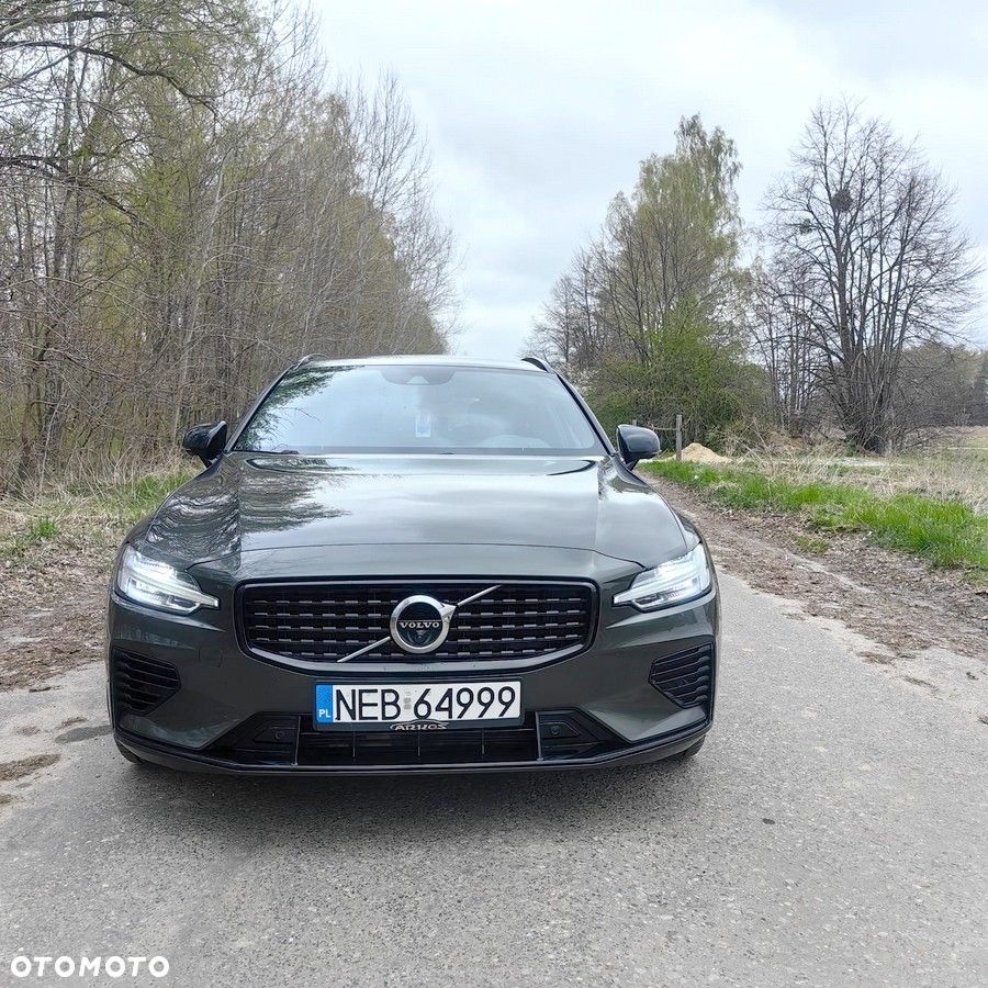 Volvo V60 T6 AWD Recharge Plus Dark - 2