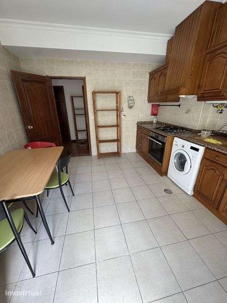 Arrenda se apartamento T2 - Grande imagem: 4/5