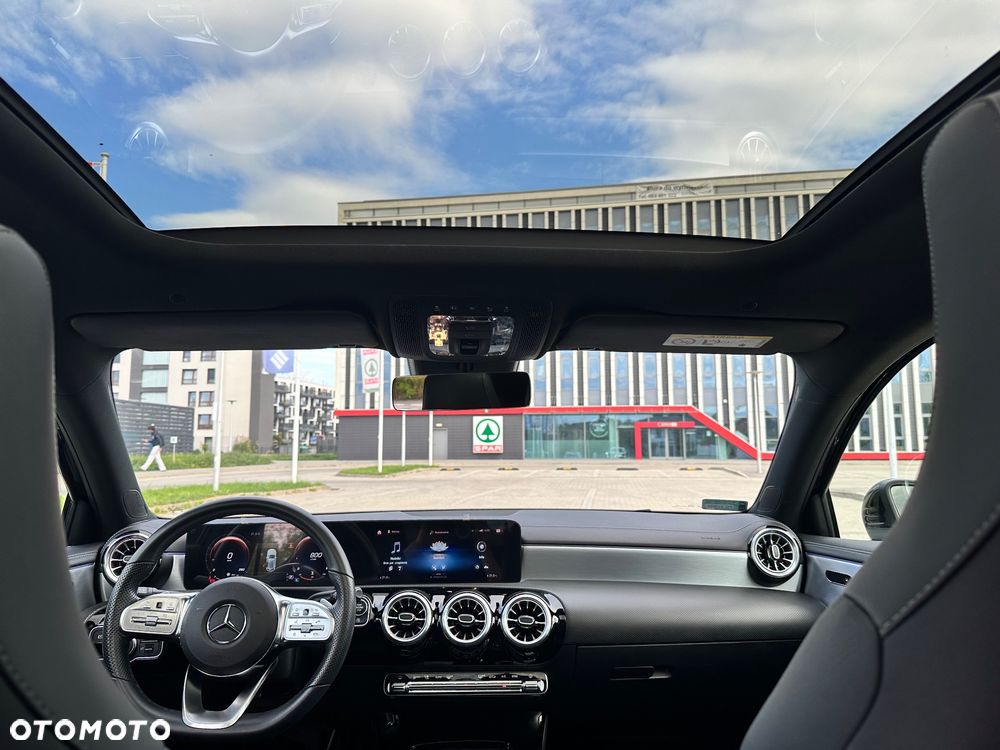 Mercedes-Benz Klasa A 180 AMG Line 7G-DCT - 24