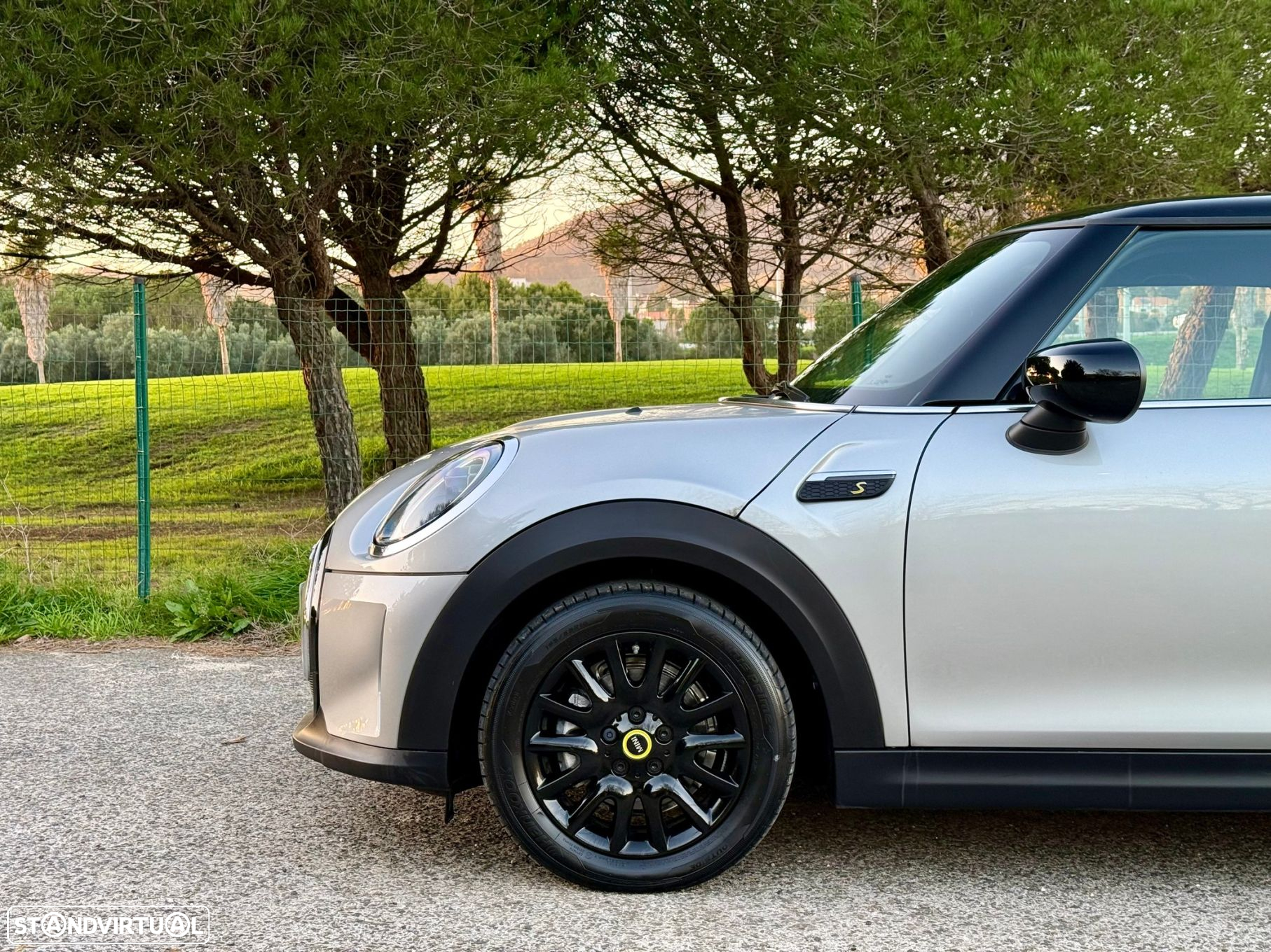 MINI 3 Portas Cooper SE Premium Essential - 24