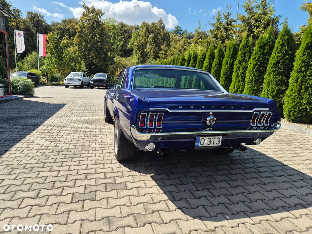 Ford Mustang - 3