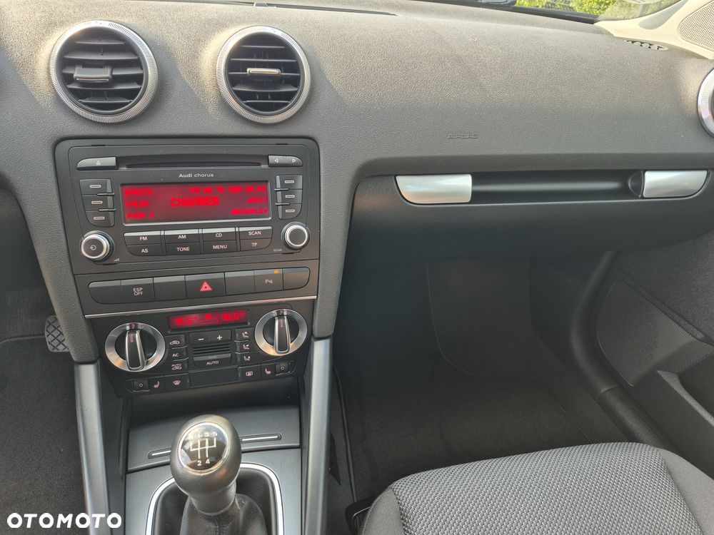 Audi A3 Sportback 1.6 Ambition - 19