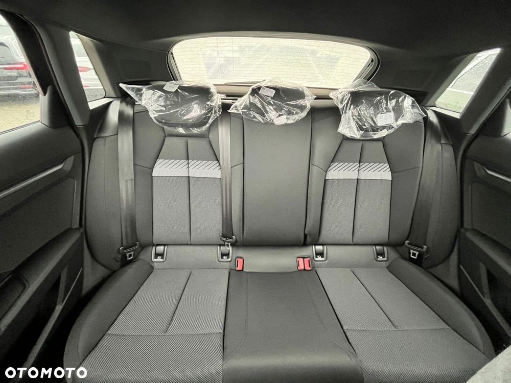 Audi A3 Limousine 35 TFSI Advanced - 30