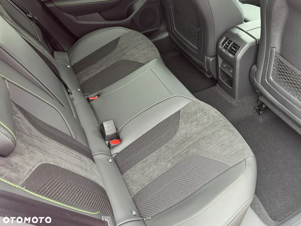 Peugeot 408 1.2 PureTech mHEV GT S&S e-DSC6 - 10