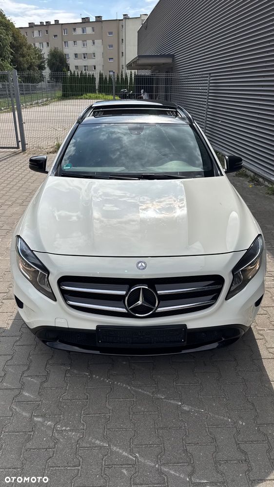 Mercedes-Benz GLA 250 4-Matic - 16