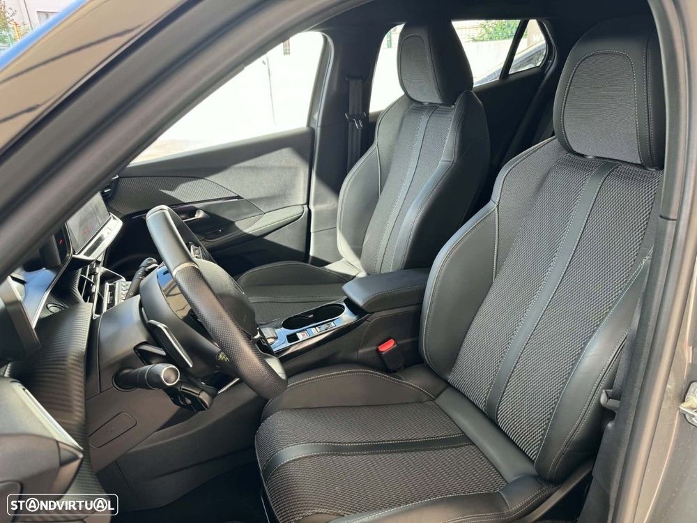 Peugeot 2008 1.2 PureTech GT EAT8 - 25