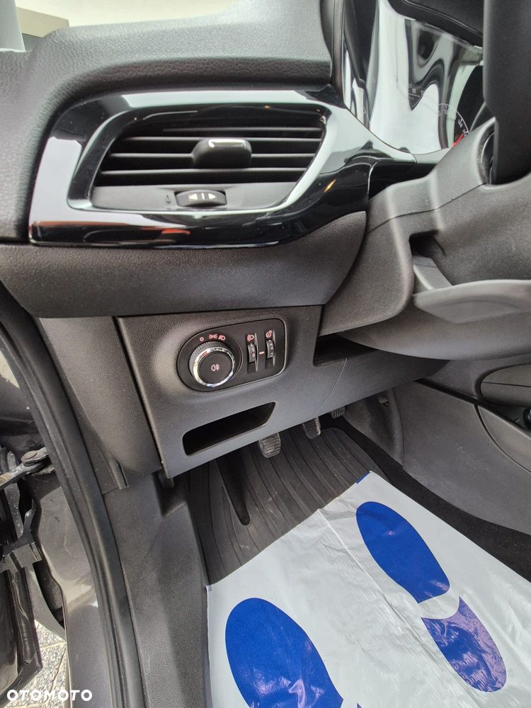 Opel Corsa 1.4 Enjoy - 13