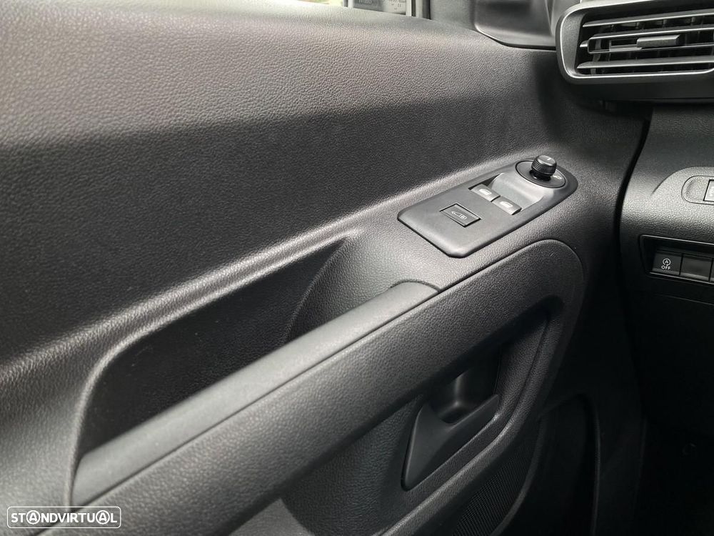 Citroën Berlingo Van 1.5 BlueHdi M 4D 102 HP - 26