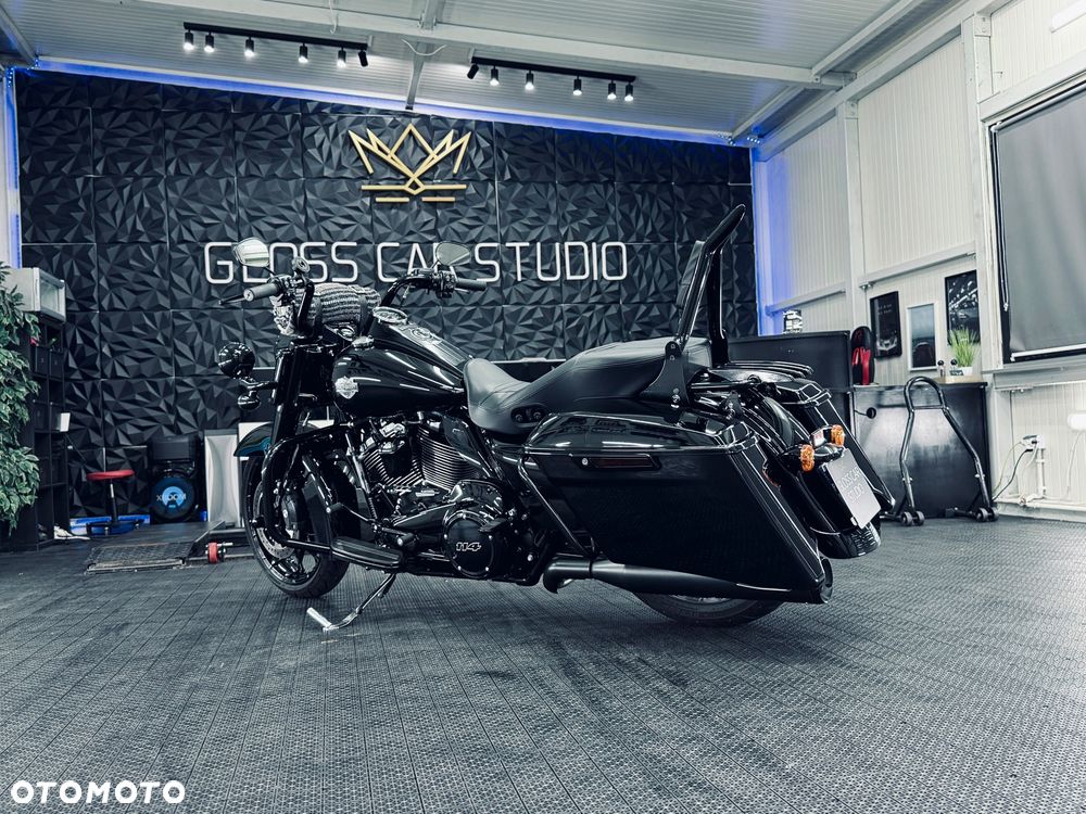Harley-Davidson Touring Road King - 18