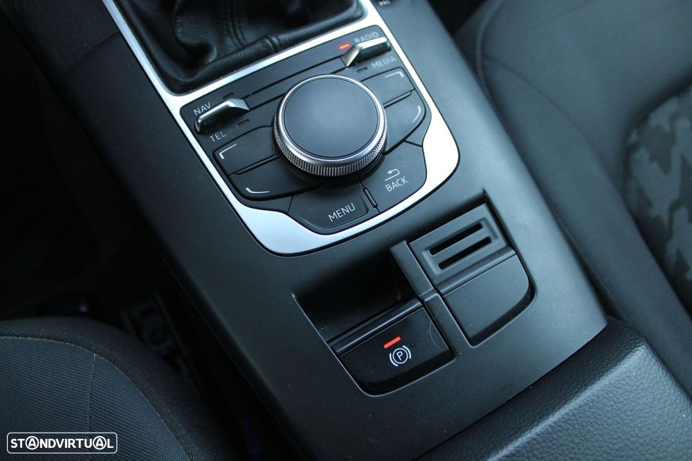 Audi A3 Limousine 1.6 TDI Sport - 22