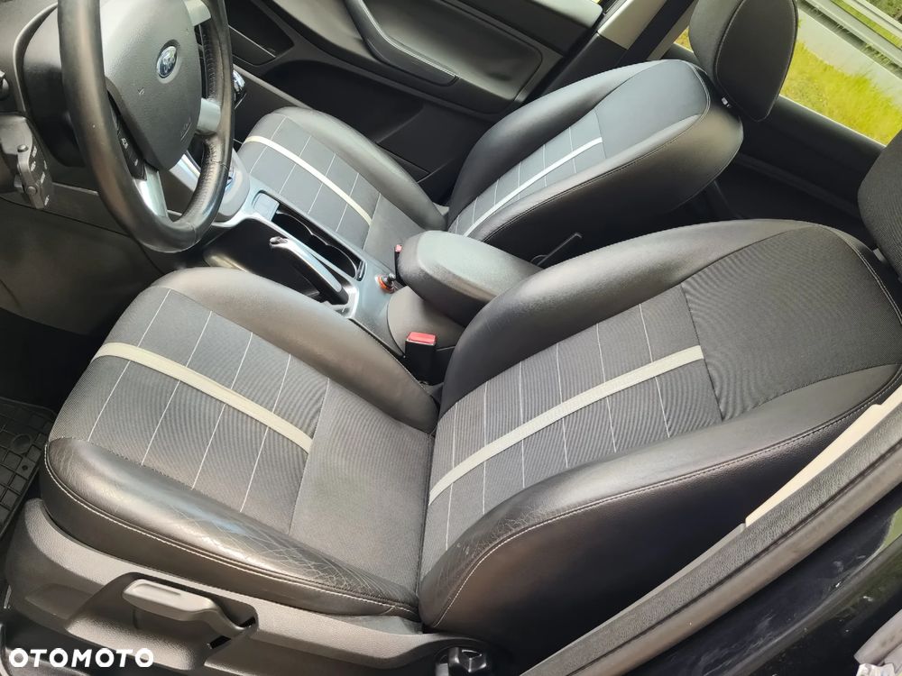 Ford Kuga 2.0 TDCi 4x4 Titanium - 9