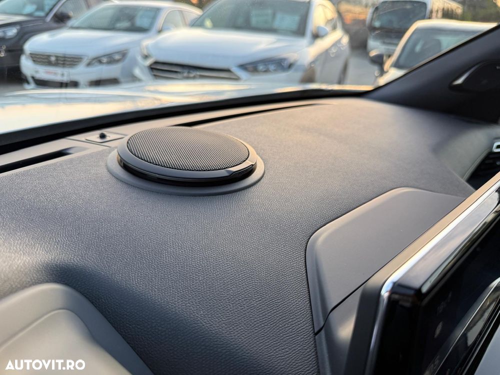 Peugeot 2008 PureTech 130 EAT8 GT Pack - 34