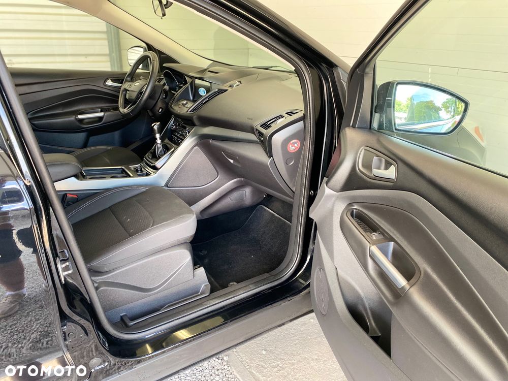 Ford Kuga 2.0 TDCi FWD Titanium - 13