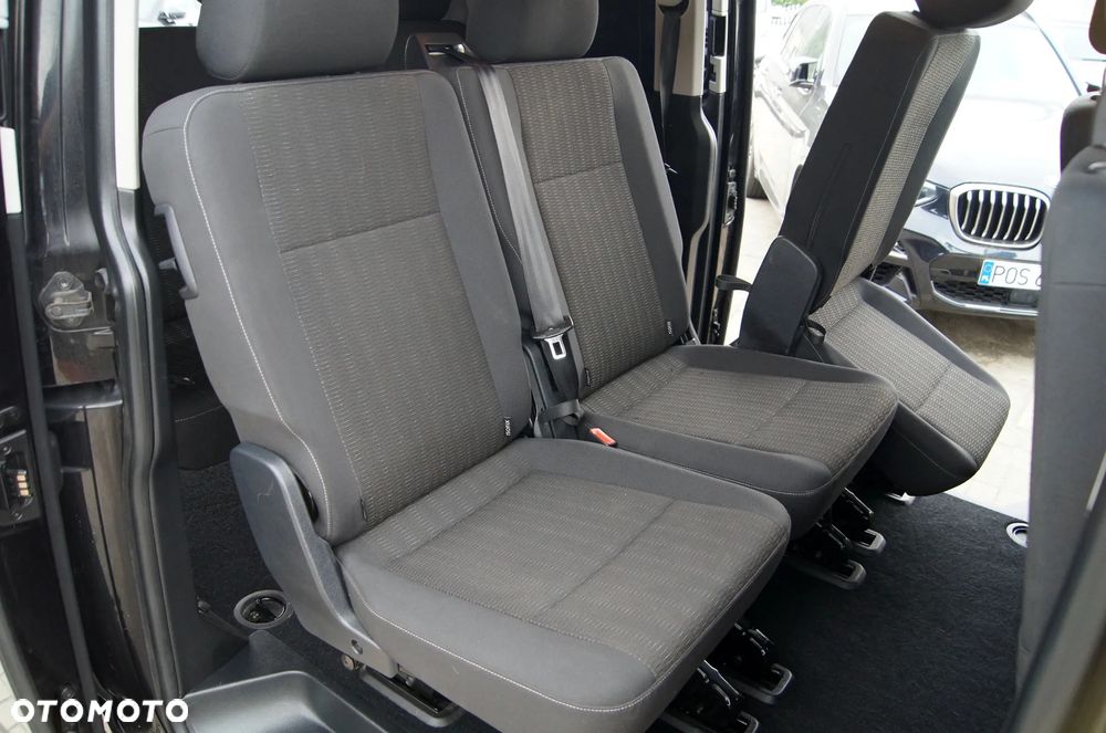 Volkswagen Caravelle - 19